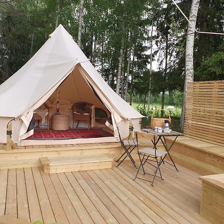 Skalbo Gardsglamping Hotel Jarvso Exterior photo