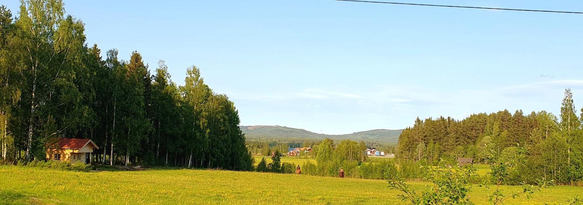 Skalbo Gardsglamping Hotel Jarvso Exterior photo